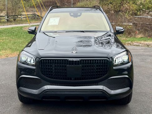 Used 2023 Mercedes-Benz Maybach GLS 600 4MATIC image 5