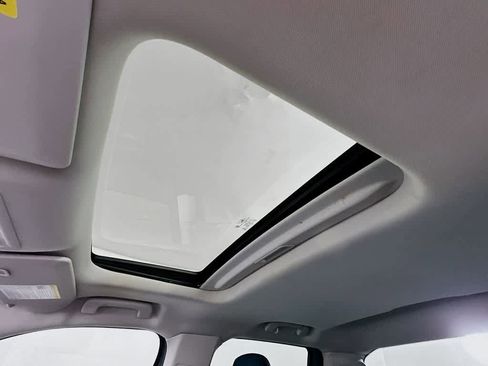 Certified 2022 Ford Maverick XLT image 30