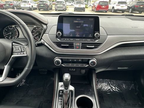 Used 2024 Nissan Altima 2.5 SR image 22