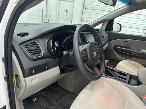 Used 2020 Kia Sedona LX FWD image 14