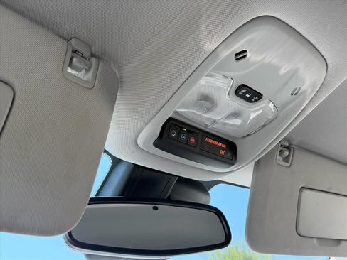 Used 2021 Chevrolet TrailBlazer LT w/ Convenience Package FWD image 26