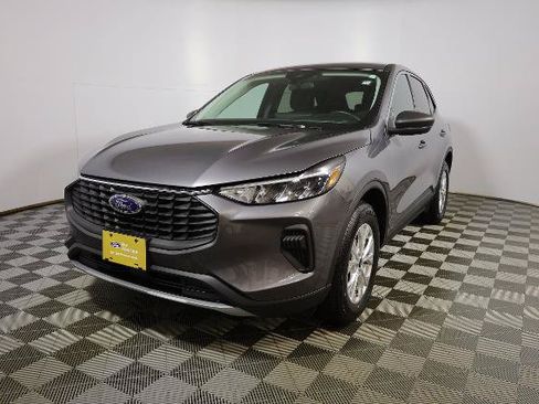 Certified 2024 Ford Escape Active w/ Tech Pack #1 AWD/4WD image 3