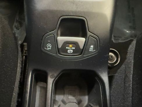 Used 2019 Jeep Renegade Altitude w/ Quick Order Package 22M image 36