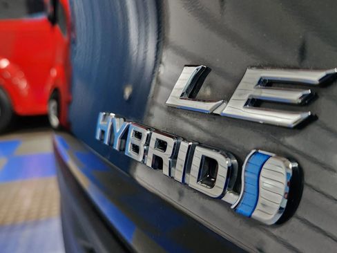 Used 2022 Toyota Sienna LE image 48