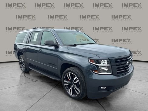 Used 2020 Chevrolet Suburban Premier AWD/4WD image 7