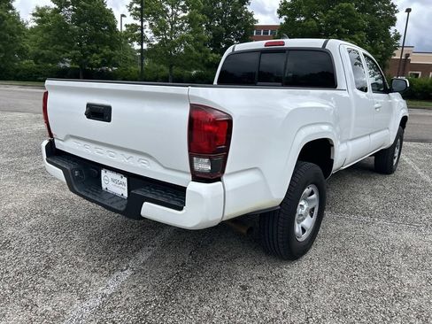 Used 2019 Toyota Tacoma SR5 RWD image 7
