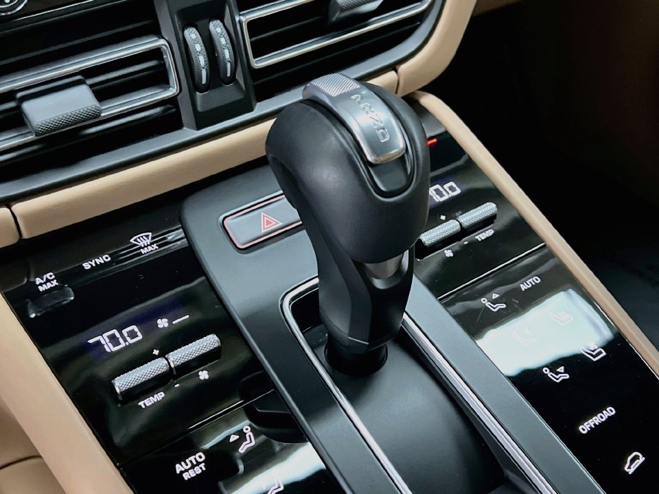 Certified 2026 Porsche Macan AWD/4WD image 19
