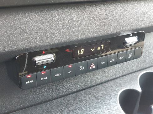 Used 2024 Mercedes-Benz Sprinter 2500 image 29