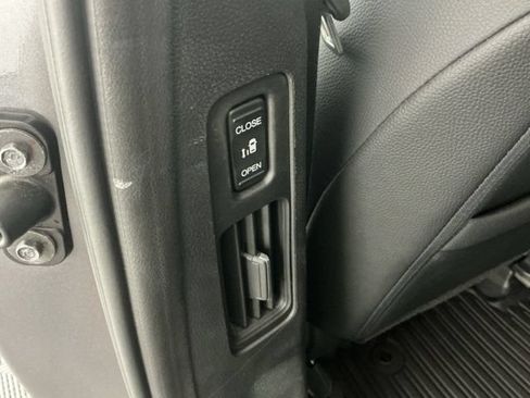 Used 2023 Honda Odyssey EX-L image 9