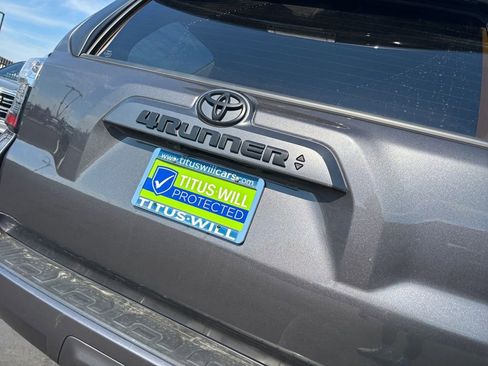 Used 2022 Toyota 4Runner SR5 Premium image 31