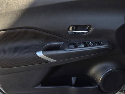 Used 2023 Nissan Kicks SV image 16