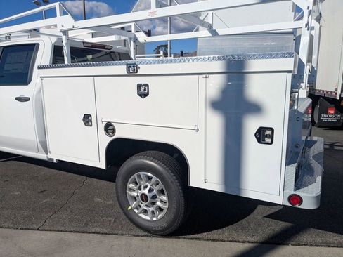 New 2026 GMC Sierra 2500 Pro w/ Convenience Package RWD image 11