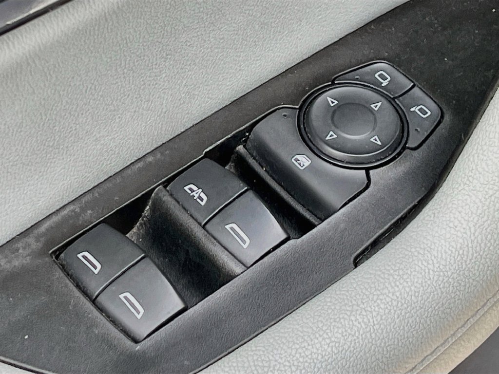 Used 2021 Chevrolet Blazer LT FWD image 17