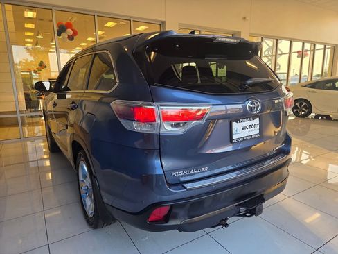 Used 2015 Toyota Highlander Limited Platinum AWD/4WD image 8