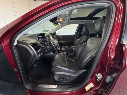 Used 2021 Jeep Cherokee Limited AWD/4WD image 12