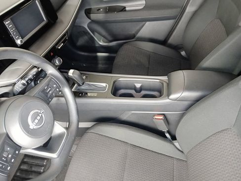 Used 2025 Nissan Kicks S AWD/4WD image 16