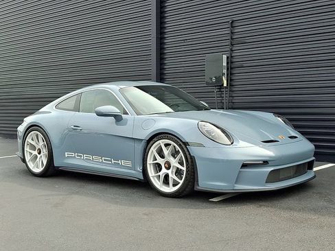 Certified 2024 Porsche 911 GT3 RS RWD image 9