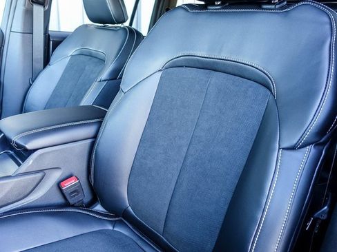 New 2025 Jeep Grand Cherokee Altitude image 23