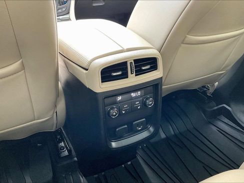 Used 2019 Buick Envision Essence FWD image 14