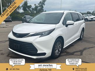 Used 2025 Toyota Sienna LE FWD video 1