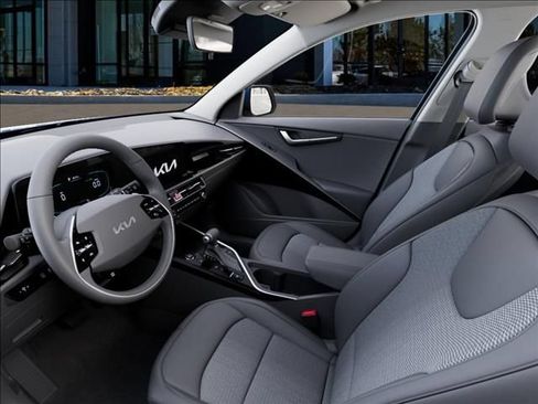 New 2026 Kia Niro EX FWD image 17