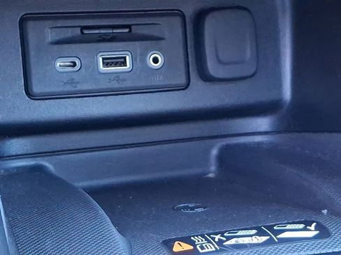 Used 2019 Chevrolet Equinox Premier image 28