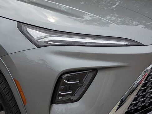 Used 2025 Buick Enclave Avenir w/ Super Cruise Package image 10