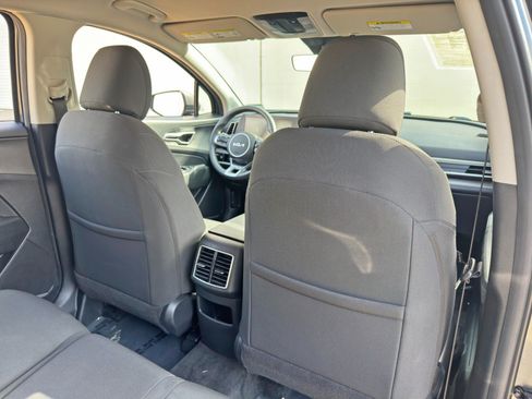 Used 2024 Kia Sportage LX AWD/4WD image 31