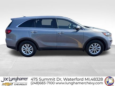 Used 2020 Kia Sorento LX AWD/4WD image 2