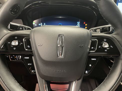 New 2025 Lincoln Corsair Reserve w/ Equipment Group 202A image 17