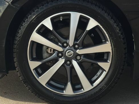 Used 2017 Nissan Altima 2.5 SR FWD image 30