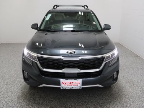 Used 2021 Kia Seltos SX w/ SX Sunroof Package AWD/4WD image 3