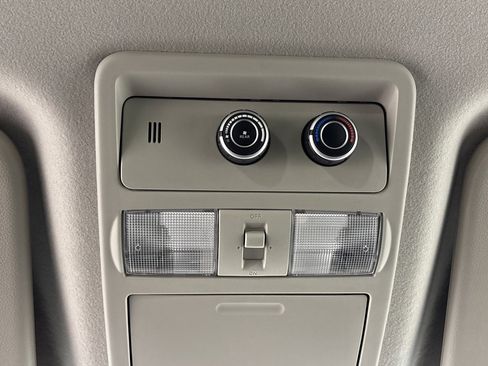 Used 2018 Nissan NV 3500 S image 26