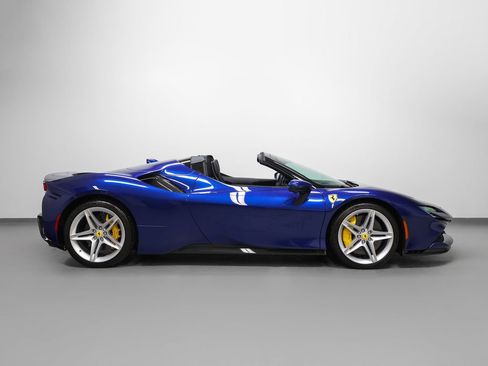 Certified 2022 Ferrari SF90 Spider AWD/4WD image 3