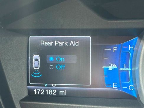Used 2014 Ford Explorer XLT w/ Equipment Group 201A AWD/4WD image 36