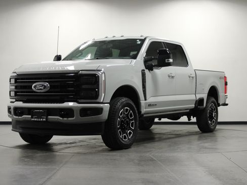 Used 2026 Ford F250 Platinum AWD/4WD image 8