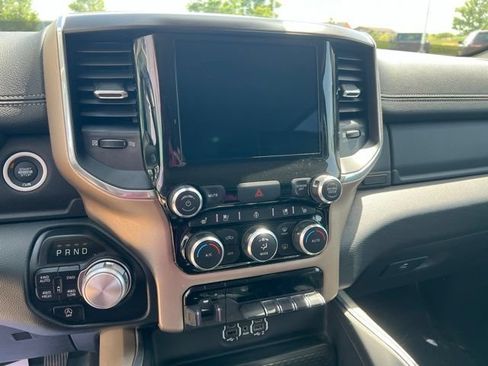 Used 2022 RAM 1500 Laramie AWD/4WD image 15