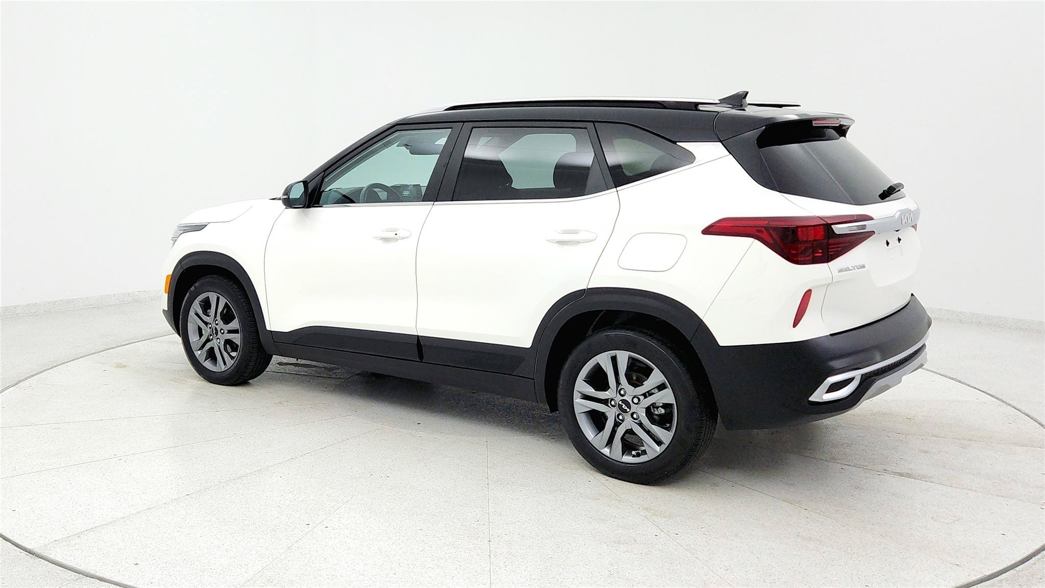 Used 2023 Kia Seltos S FWD image 3
