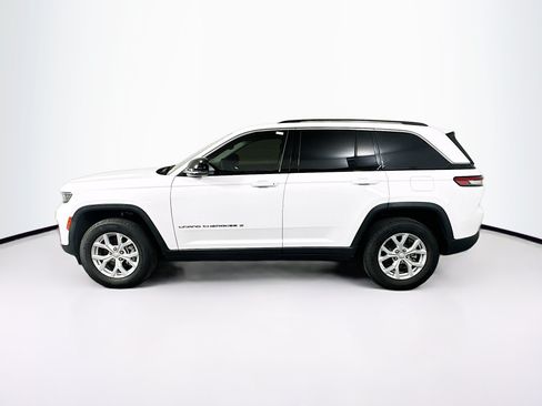 Used 2023 Jeep Grand Cherokee Limited AWD/4WD image 4
