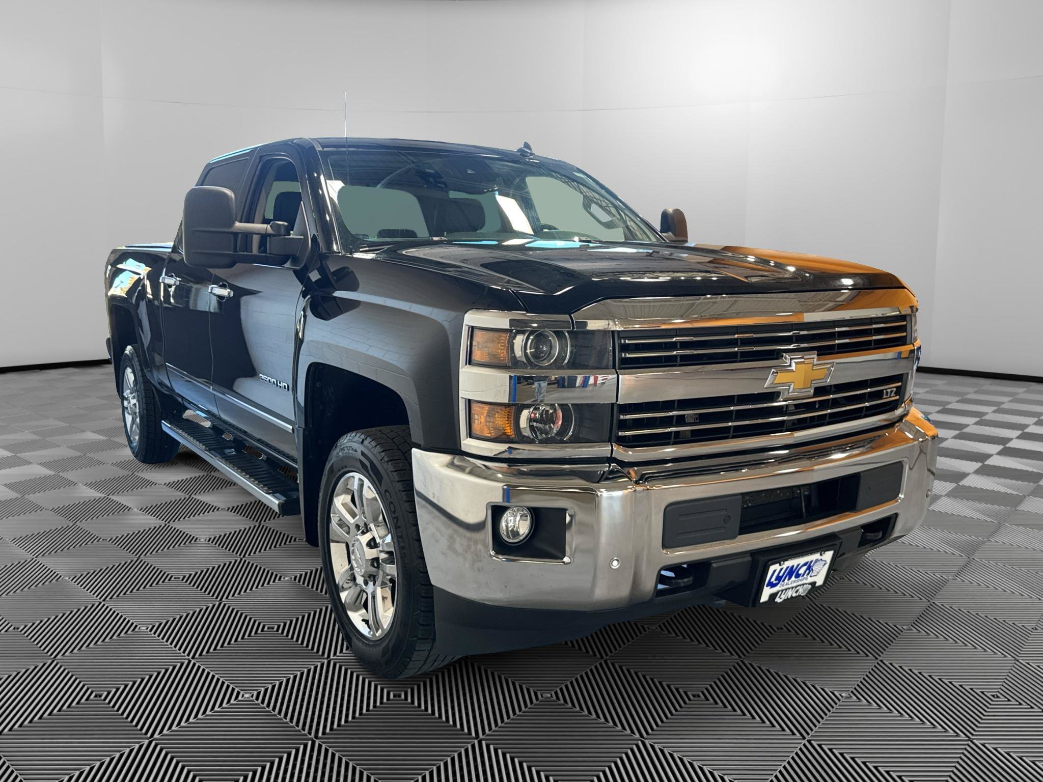 Used 2015 Chevrolet Silverado 2500 LTZ w/ LTZ Plus Package AWD/4WD image 7