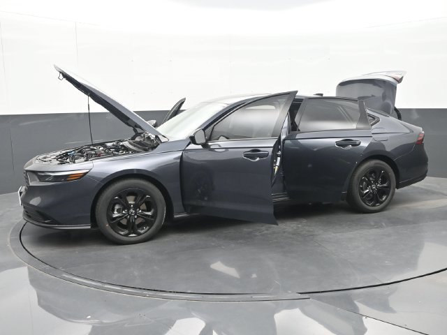 Used 2025 Honda Accord SE image 35