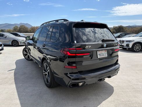 Used 2024 BMW X7 xDrive40i w/ M Sport Package AWD/4WD image 2