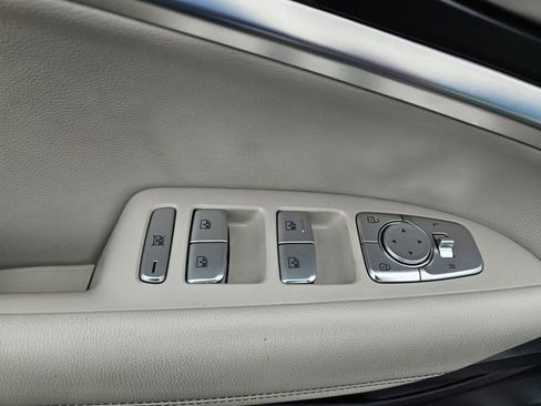 Used 2023 Genesis G70 2.0T image 20