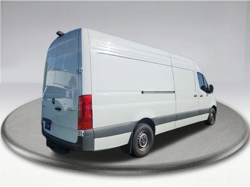 Used 2024 Mercedes-Benz Sprinter 2500 image 8