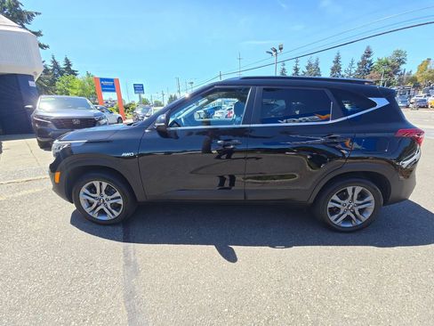 Used 2021 Kia Seltos S AWD/4WD image 4