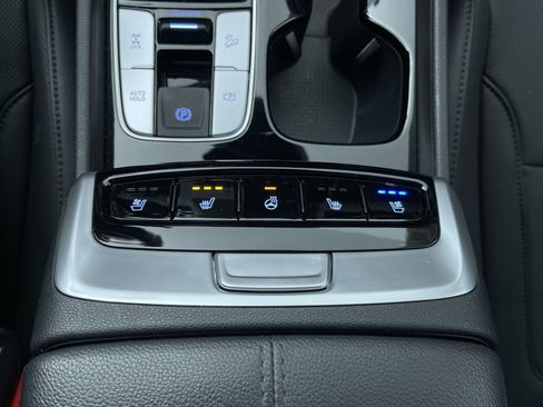 Used 2024 Hyundai Santa Cruz Limited image 21