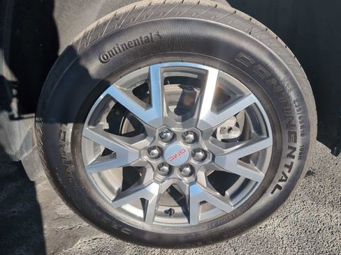 Used 2023 GMC Acadia SLE w/ Driver Convenience Package image 39