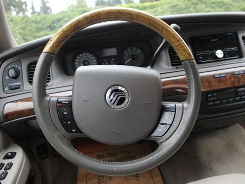 Used 2006 Mercury Grand Marquis LS RWD image 18