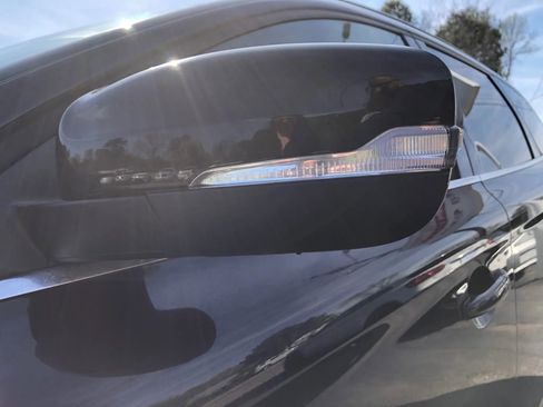 Used 2017 Volvo XC60 T5 Dynamic w/ Preferred Option Package image 9