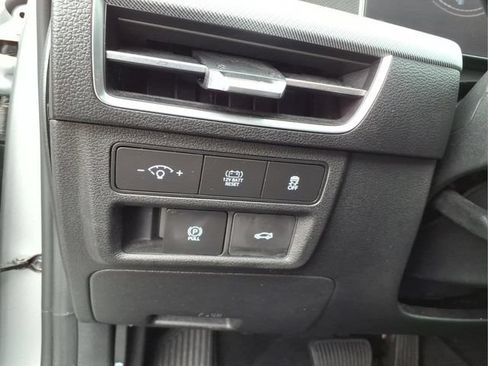 Used 2025 Hyundai Sonata SEL FWD image 19